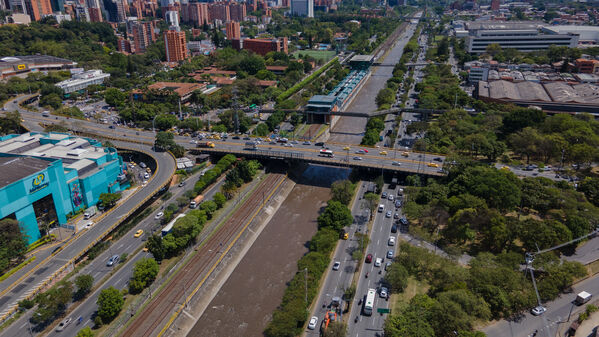 Palabras clave: Río Medellín  Río Aburrá Medellín  Saneamiento Valle de Aburrá  Saneamiento río Medellín