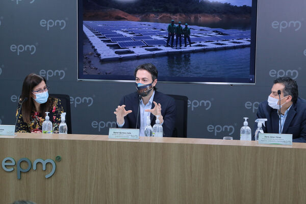 Rueda Prensa Ventures EPM
Rueda de prensa Ventures EPM
Fecha: 11 Marzo 2021.
Para descargar esta fotografía en alta resolución, haga clic sobre la imagen hasta que la misma se despliegue en la pantalla completa; luego dé clic derecho y elija la opción "guardar imagen como". 
En caso de publicación por cualquier medio, solicitamos acompañarla del crédito: "Foto EPM"
Palabras clave: Rueda Prensa Ventures EPM