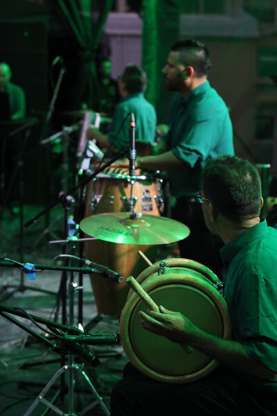 Celebración día Clásico EPM 69 Años Fiesta Historia Orquesta tropical EPM 
Celebración Día Clásico EPM 69 años
Fecha: 6 Agosto 2024
Para descargar esta fotografía en alta resolución, haga clic sobre la imagen hasta que la misma se despliegue en la pantalla completa; luego dé clic derecho y elija la opción "guardar imagen como". 
En caso de publicación por cualquier medio, solicitamos acompañarla del crédito: "Foto EPM"
Palabras clave: Celebración día Clásico EPM 69 Años Fiesta Historia Orquesta tropical EPM