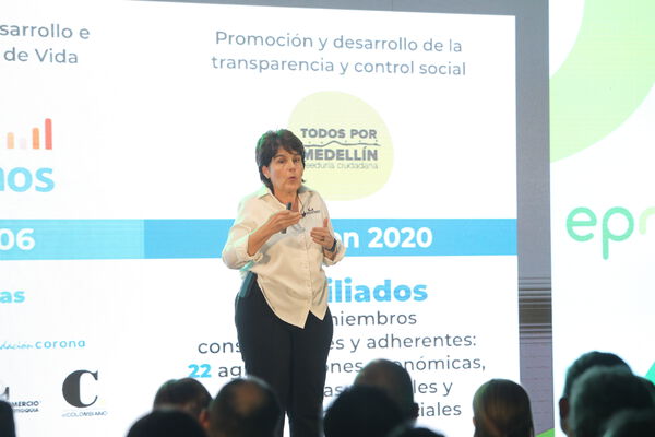 Foro EPM Dinamizando la Economía de la Región 
Foro EPM Dinamizando la Economía de la Región 
Fecha: 2 Octubre 2024
Para descargar esta fotografía en alta resolución, haga clic sobre la imagen hasta que la misma se despliegue en la pantalla completa; luego dé clic derecho y elija la opción "guardar imagen como". 
En caso de publicación por cualquier medio, solicitamos acompañarla del crédito: "Foto EPM"
Palabras clave: Foro EPM Dinamizando Economía Región