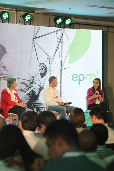 Foro EPM Dinamizando la Economía de la Región 
Foro EPM Dinamizando la Economía de la Región 
Fecha: 2 Octubre 2024
Para descargar esta fotografía en alta resolución, haga clic sobre la imagen hasta que la misma se despliegue en la pantalla completa; luego dé clic derecho y elija la opción "guardar imagen como". 
En caso de publicación por cualquier medio, solicitamos acompañarla del crédito: "Foto EPM"
Palabras clave: Foro EPM Dinamizando Economía Región