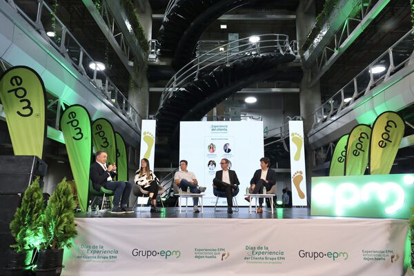 Panel conexiones con propósito – experiencia del cliente 2024
Palabras clave: Conexiones, experiencia del cliente, días experiencia del cliente, panel empresarios