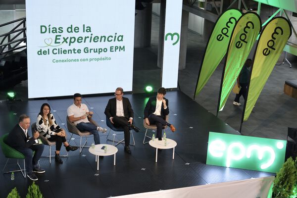 Panel conexiones con propósito – experiencia del cliente 2024
Palabras clave: Conexiones, experiencia del cliente, días experiencia del cliente, panel empresarios