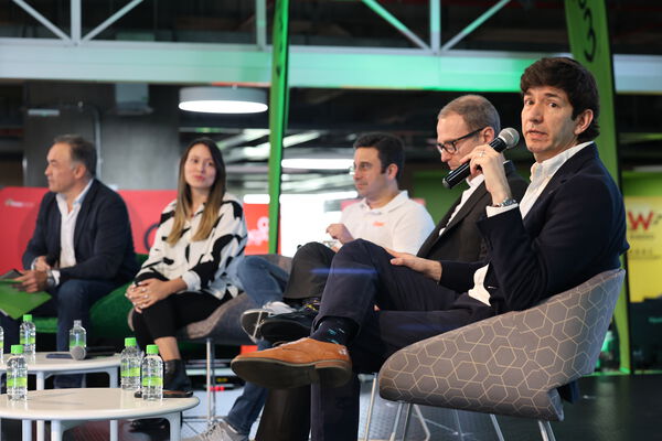 Panel conexiones con propósito – experiencia del cliente 2024
Palabras clave: Conexiones, experiencia del cliente, días experiencia del cliente, panel empresarios