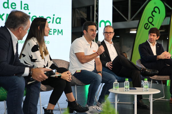 Panel conexiones con propósito – experiencia del cliente 2024
Palabras clave: Conexiones, experiencia del cliente, días experiencia del cliente, panel empresarios