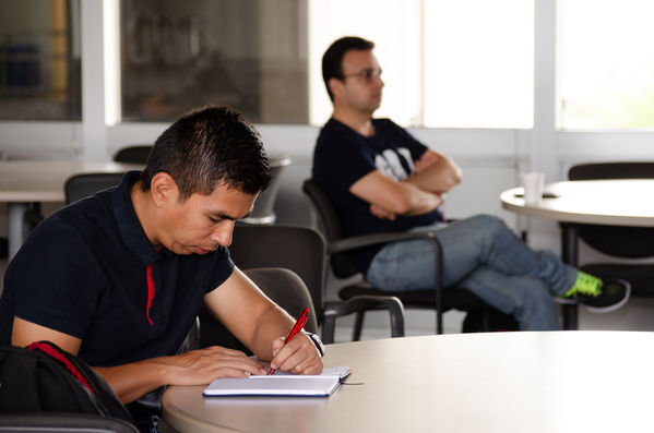 Diplomado para periodistas-Sector energético
Diplomado para periodistas-Sector energético
Fecha: Septiembre 21 2019.
Para descargar esta fotografía en alta resolución, haga clic sobre la imagen hasta que la misma se despliegue en la pantalla completa; luego dé clic derecho y elija la opción "guardar imagen como". 
En caso de publicación por cualquier medio, solicitamos acompañarla del crédito: "Foto EPM
Palabras clave: Diplomado para periodistas-Sector energético